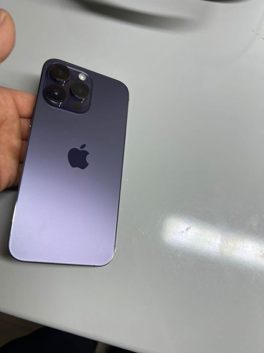 продам Apple 14 pro max
