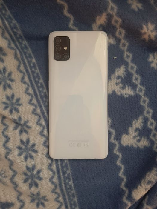 Продам телефон samsung A51