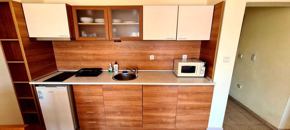 Дава се под наем Тристаен апартамент в Пловдив, Кючук Париж - 91 кв.м за 3927 € - Снимка #13