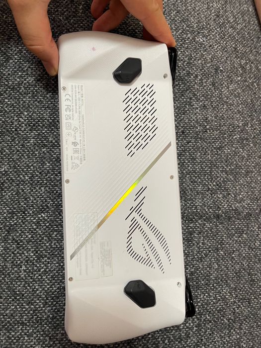ASUS ROG Ally (Z1 Extreme)