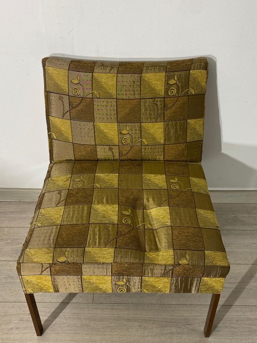 Fotoliu Confortabil; Scaun Lemn și Burete