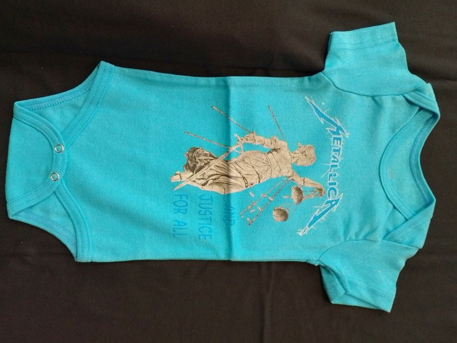 Бебешки рок и метъл тениски и бодита-от ръст:92 доръст:128.