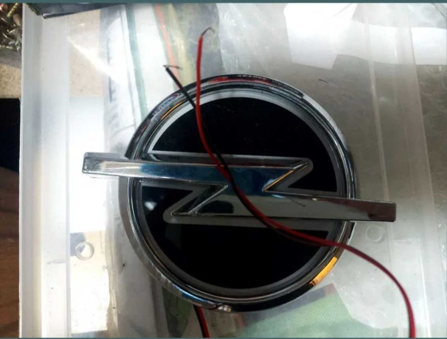 Set accesorii auto: inele bord, lumini ambientale, emblema, tweeter