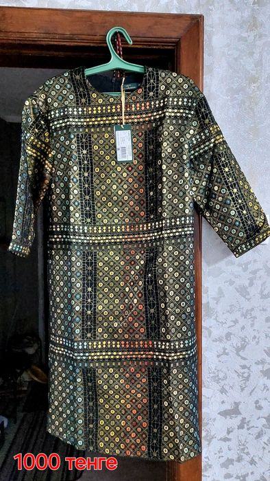 Продам платья 44 и 42 размера
