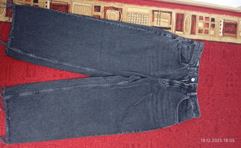 Blugi Baggy din Zara