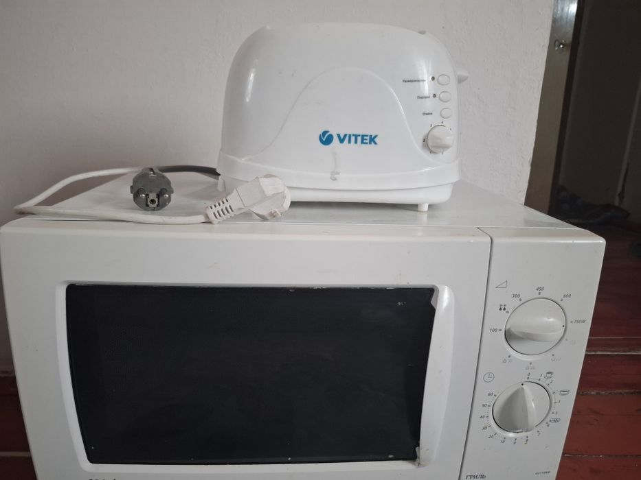 Тостер мен микроволновка