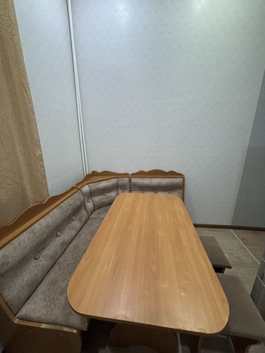 Кухонный уголок стол стулья