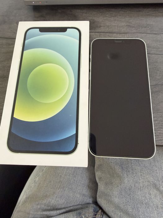iPhone 12 green като нов