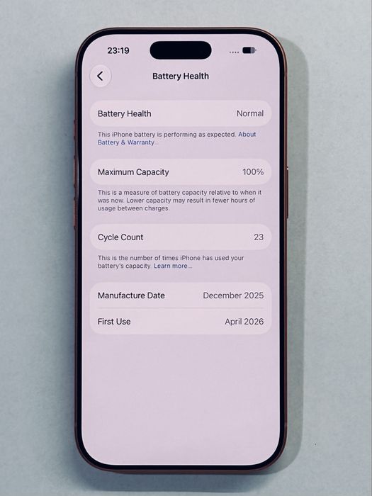 iPhone 17 Pro CosmicOrange 100% battery