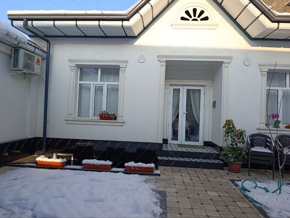 Uy sotiladi Bektemir tumani