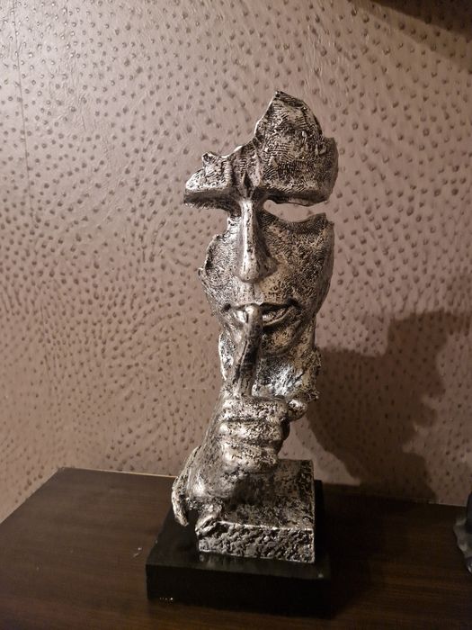 Статуэтка Молчание