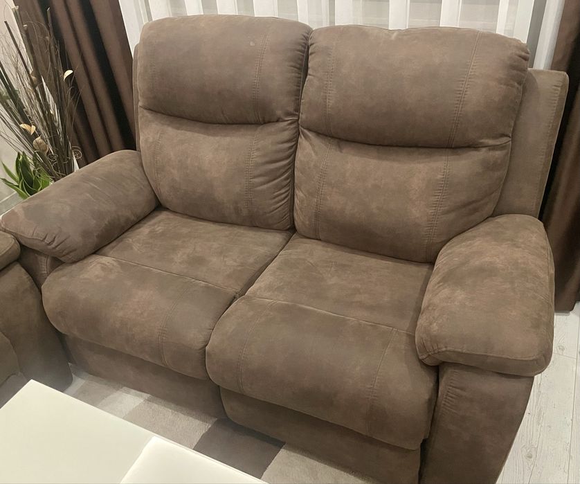 Диван с релакс механизми