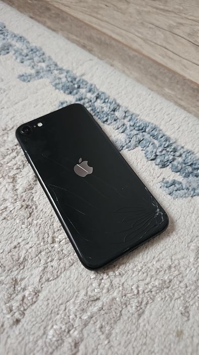 iPhone SE 2020 Айфон се2020