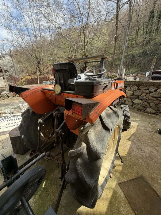 Трактор Hinomoto