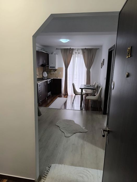 Închiriez apartament în bloc nou