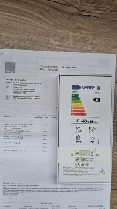 Vând  telefon honor 400