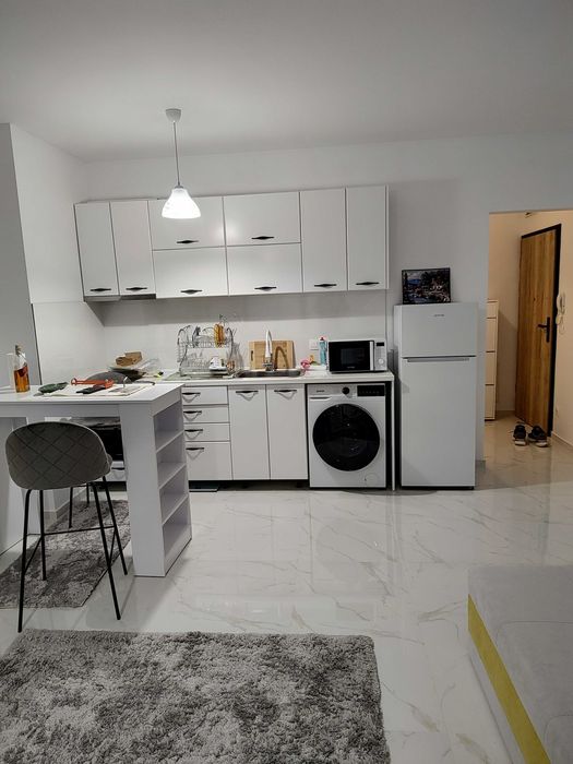 Едностаен апартамент под наем Дружба 2