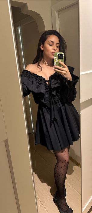 Малка черна рокля нова с етикета