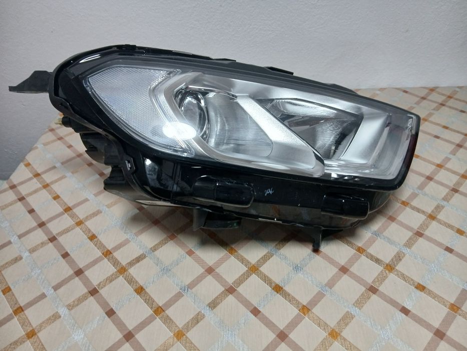 Far dreapta ford ecosport