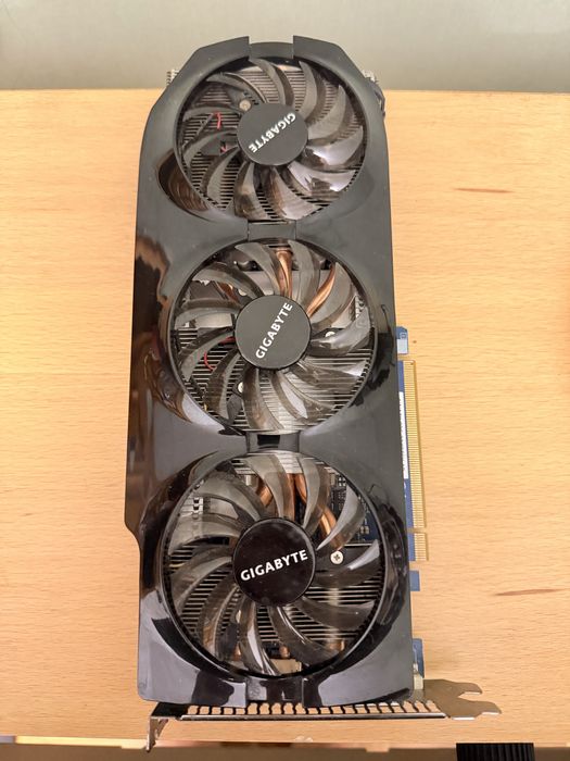 Видеокарта Radeon R9 285X