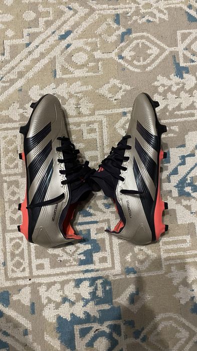 Продаю бутсы адидас