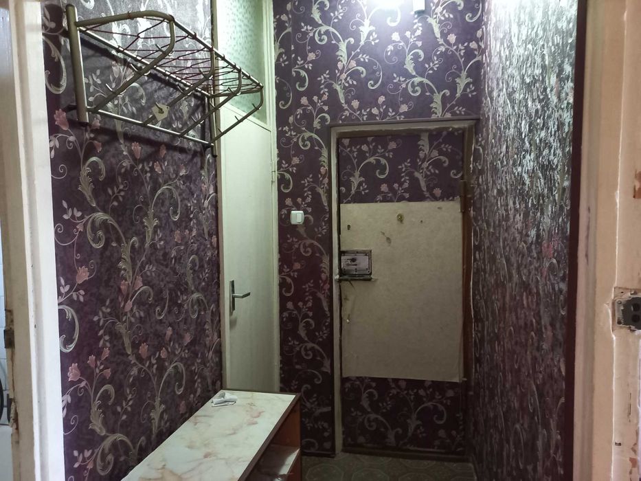 Продается 3-х комнатная , НЕ торцевая