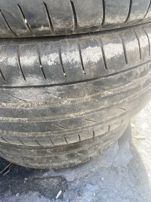 Продам шины от камри