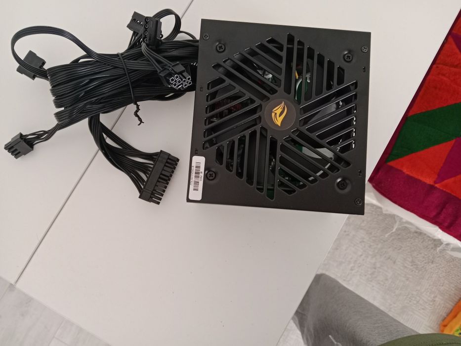 Продам блок питания новый 550ватт