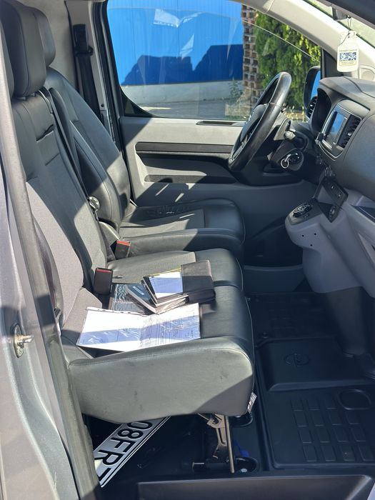 Prim proprietar in tara din 2025 Vand Opel Vivaro Maxi 2.0 diesel 122 cp,2020,cutie automata 9 viteze,clima,carplay,camera