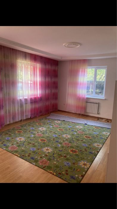 Продам дом.+ 3 времянки(газ,свет,вода)