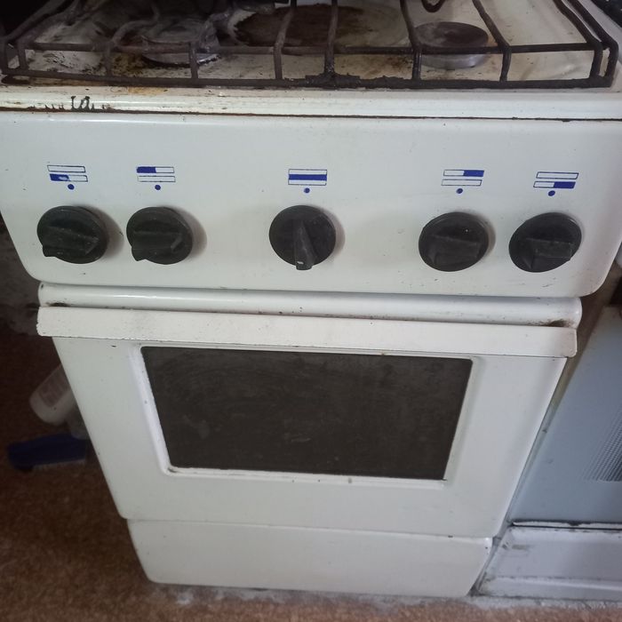 Продам газплиту четырёхкомфорку