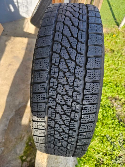 Зимни Гуми205/65R16C,дот24г.+оригинални джанти Vito w447