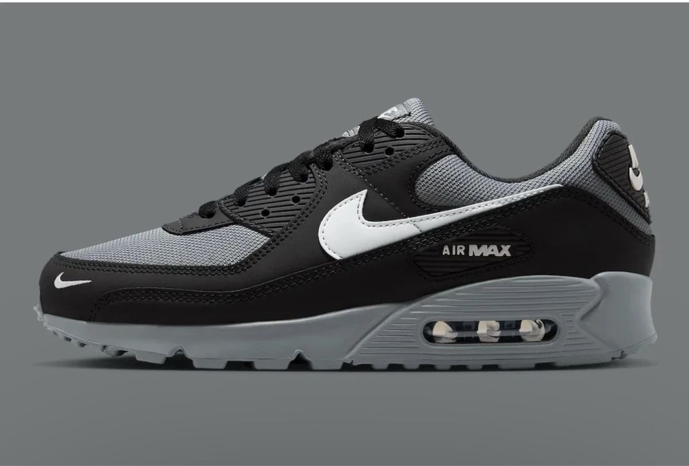 Nike Air Max 90.