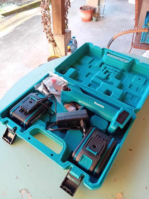 Акумулаторна ножица Макита 24/36V