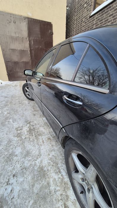 Продам мерседес w203 с240