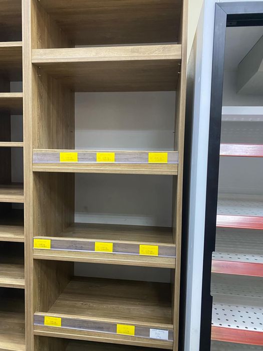 Стелажи дървени и островен