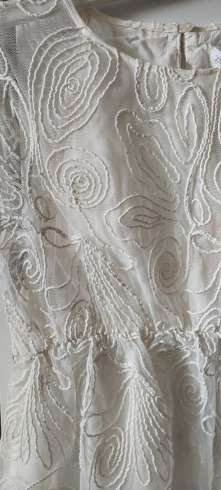 Продам новое платье для девочки