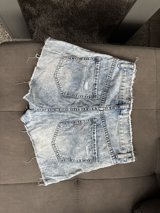 Различни модели дамски дънки