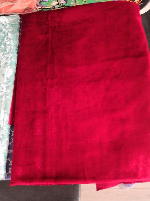 Отрезы по 2 м, платки разные