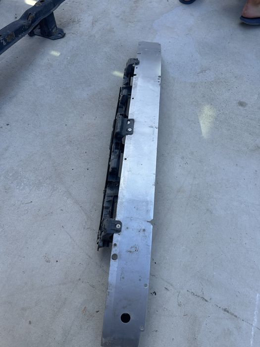Traversa superioara armatura bara fata / inchidere capota Opel Astra H / Insignia