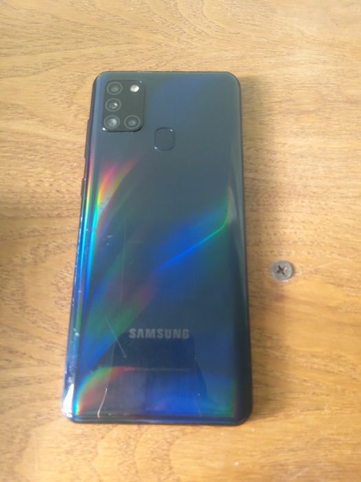 Samsung  A21 s 2022 da ishlab chiqarildan idealni.