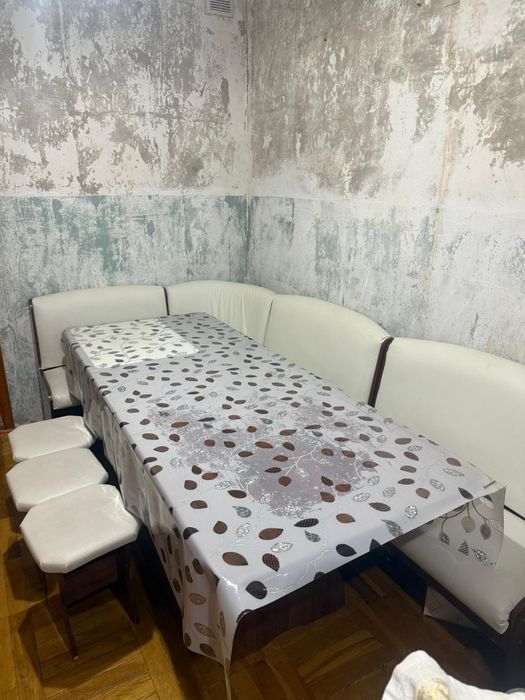 Продам кухонный уголок.