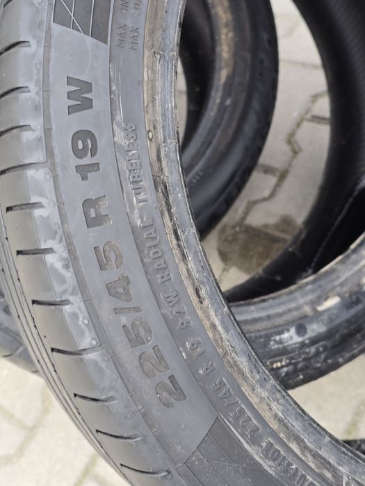 225 45 19  Continental