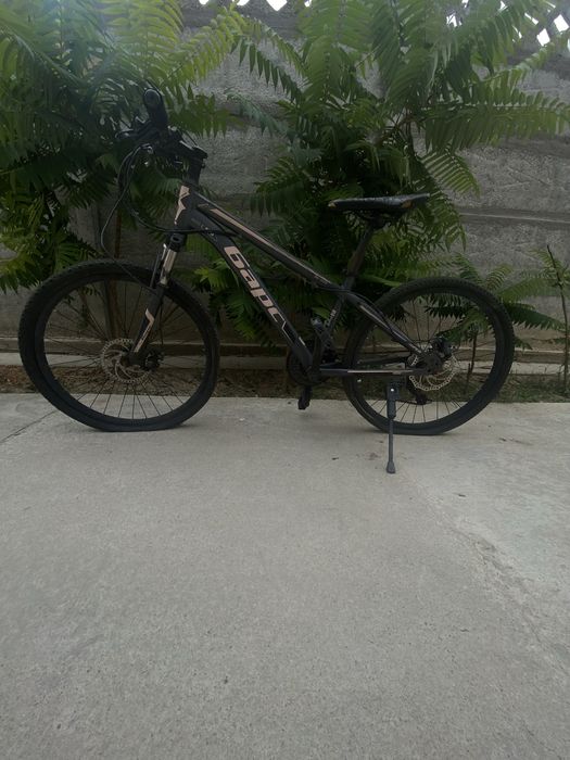 велосипед только надо поменять шины