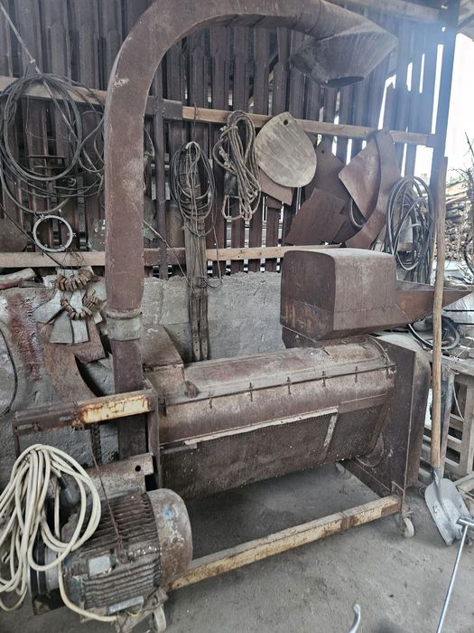 Vând toplet industrial pentru porumb