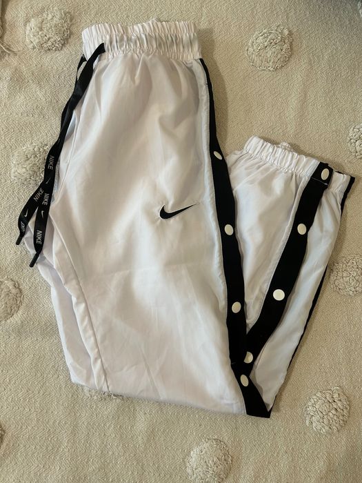 Бял панталон Nike