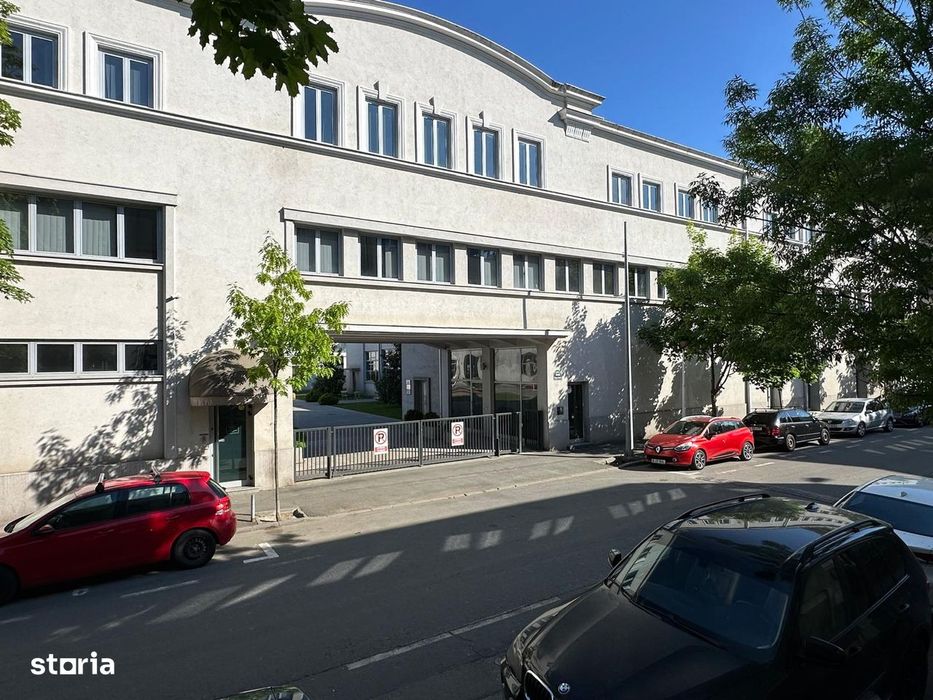 Spatiu birouri 415 mp