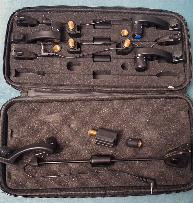 Delphin Bomber Spod 3,90m.Сигнализатори Fox  Mxr+,обтегачи с бързи връ