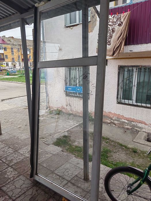 Окно пластиковое продам