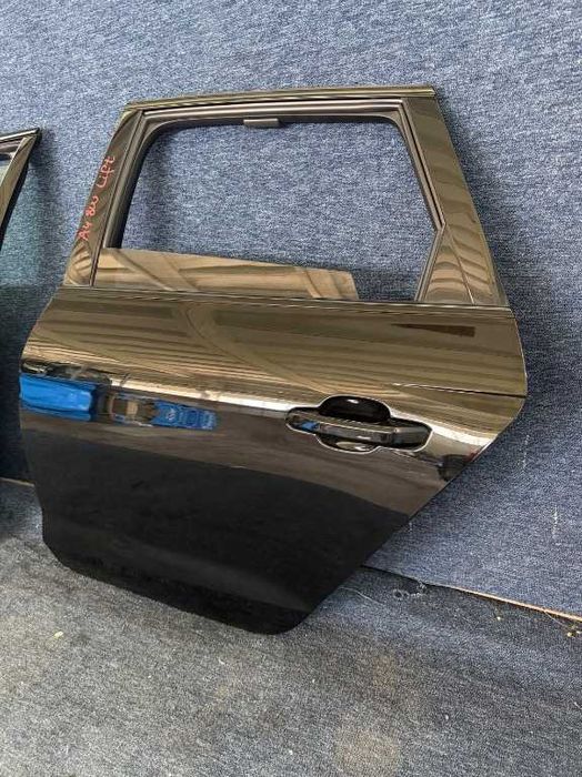 Audi A4 8W B9 Facelift Break Ușa spate stanga dreapta completa